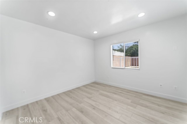 Detail Gallery Image 28 of 41 For 12670 Glenoaks Bld, Sylmar,  CA 91342 - 3 Beds | 2 Baths