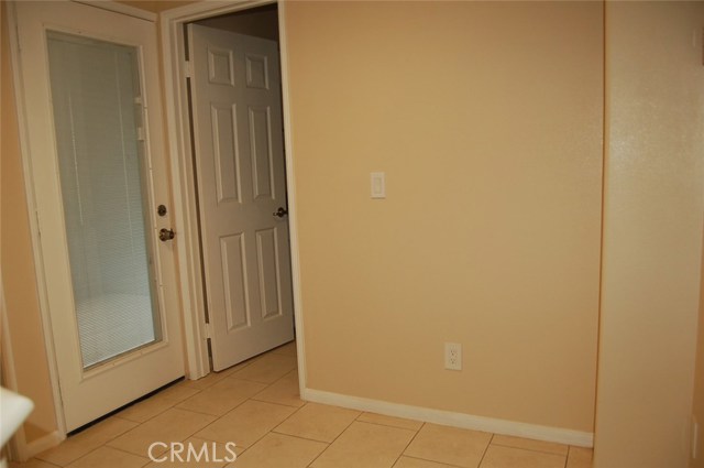 102 S Date Avenue, Rialto CA: https://media.crmls.org/medias/d1b85559-2ab9-46c9-9596-9e76af4059a6.jpg