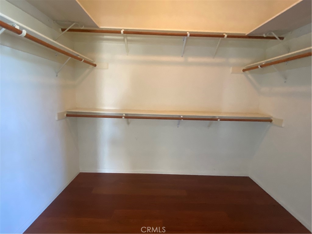https://media.crmls.org/medias/d1b876cd-c7ff-46da-a16b-1b8cb3f3d9ec.jpg?preset=X-Large