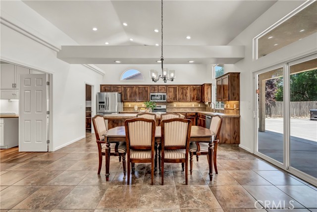 Detail Gallery Image 19 of 54 For 300 S Lombardi St, Porterville,  CA 93257 - 4 Beds | 2 Baths