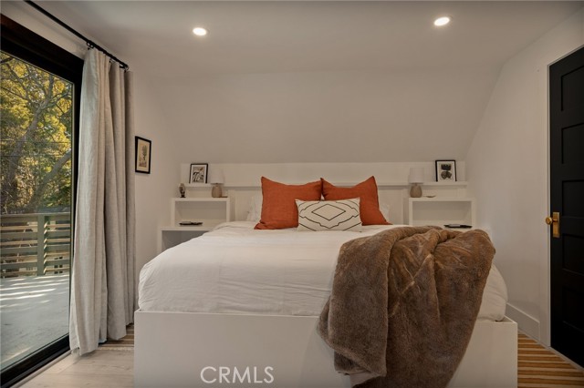 Detail Gallery Image 19 of 30 For 252 Crest Cir, Lake Arrowhead,  CA 92352 - 3 Beds | 2 Baths