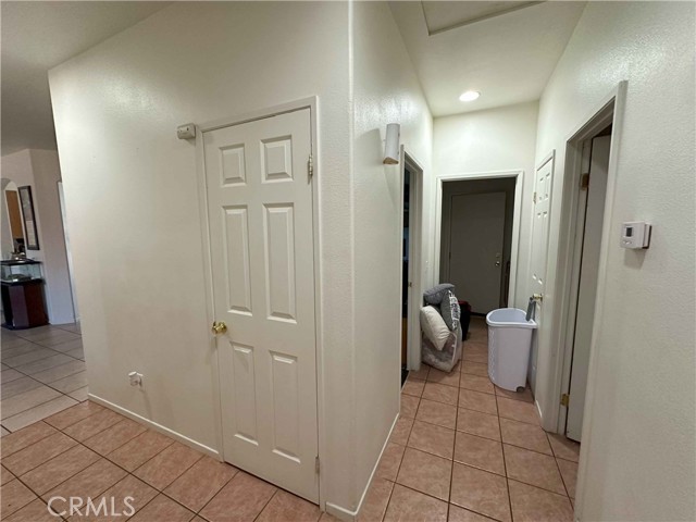 Detail Gallery Image 13 of 19 For 10618 Thorndale St, Adelanto,  CA 92301 - 3 Beds | 2 Baths