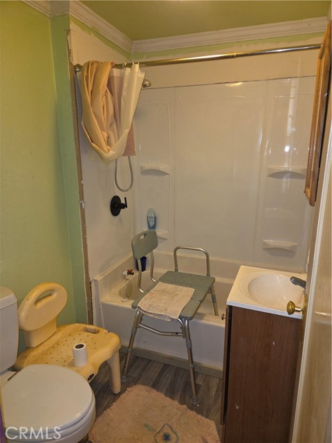 Detail Gallery Image 15 of 48 For 300 Chestnut, Red Bluff,  CA 96080 - 2 Beds | 1 Baths