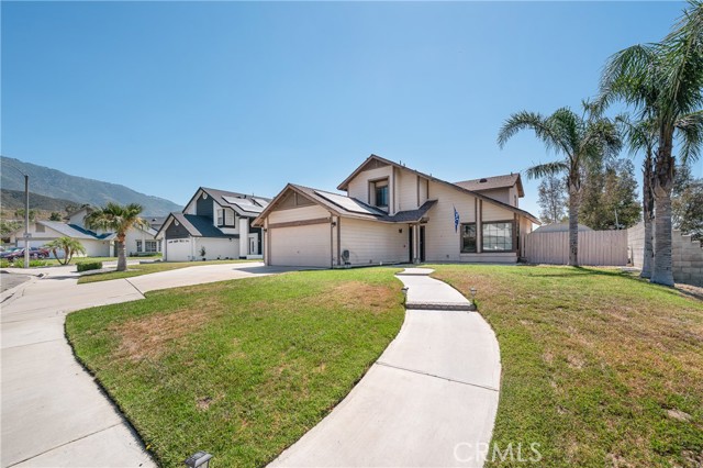 Detail Gallery Image 2 of 34 For 6375 Toledo Ln, San Bernardino,  CA 92407 - 4 Beds | 3 Baths