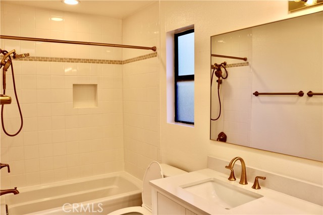 Detail Gallery Image 15 of 24 For 1151 Pine St #B,  South Pasadena,  CA 91030 - 3 Beds | 3 Baths