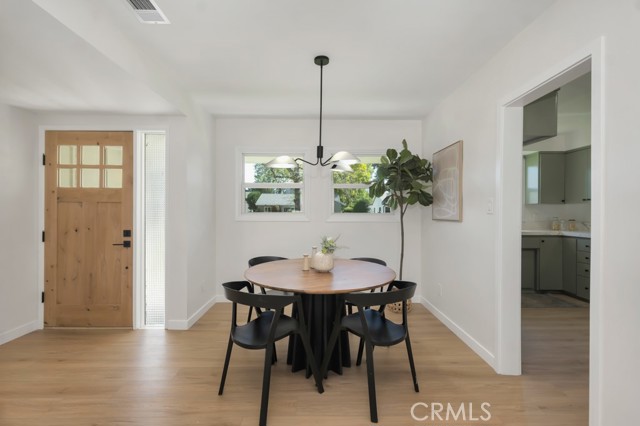 Detail Gallery Image 11 of 33 For 16125 Haynes St, Van Nuys,  CA 91406 - 3 Beds | 2 Baths