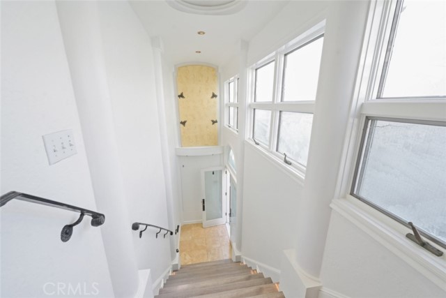 411 Goldenrod, Corona del Mar CA: https://media.crmls.org/medias/d1b9dab6-a6ec-4c25-b7fb-ee689fd7fa1a.jpg