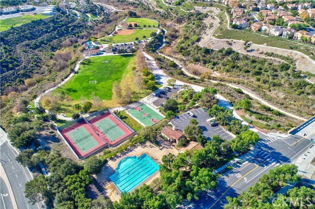 33 Via Armilla, San Clemente CA: https://media.crmls.org/medias/d1ba70a6-83fc-4479-804f-6920c63e5221.jpg