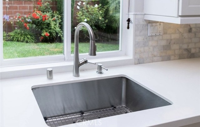 17 Plum Street, Ladera Ranch CA: https://media.crmls.org/medias/d1bad2bc-d345-4205-987b-fbadb278986c.jpg