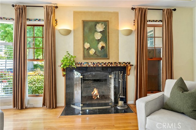 2042 E Crary Street, Pasadena CA: https://media.crmls.org/medias/d1bb027d-6e3c-4c92-8523-916cf1549201.jpg