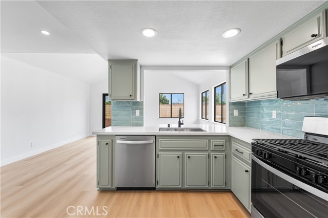 42346 W 47th W Street, Lancaster CA: https://media.crmls.org/medias/d1bb7d80-215c-4684-a7d6-3ba2a87583f0.jpg