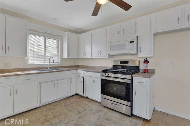 Detail Gallery Image 15 of 29 For 113 E Cottage, Barstow,  CA 92311 - 3 Beds | 1 Baths