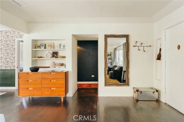 2319 S Corning Street, Los Angeles CA: https://media.crmls.org/medias/d1bc1009-99b8-4a05-86a8-4d4a1d0169f0.jpg