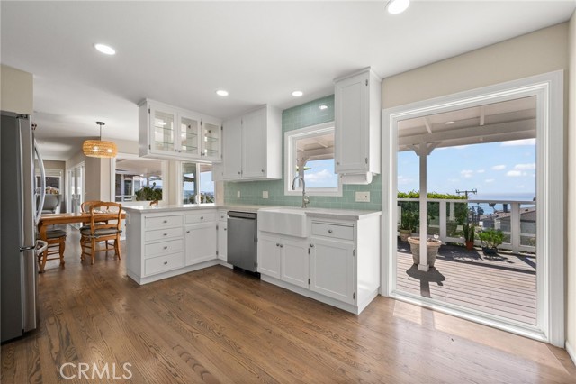 Detail Gallery Image 12 of 57 For 325 Heather Pl, Laguna Beach,  CA 92651 - 3 Beds | 2 Baths