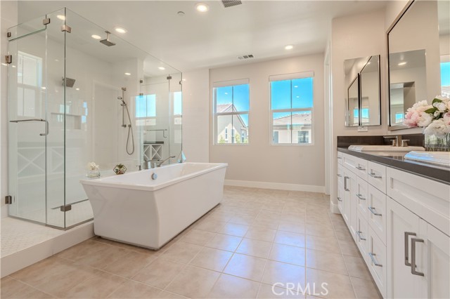 68 Chasma, Irvine CA: https://media.crmls.org/medias/d1bd30f0-6ed5-4ce7-848b-6bbbf7fb0340.jpg