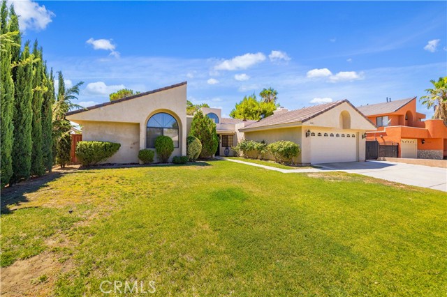 3648 Marilynn Street, Lancaster CA: https://media.crmls.org/medias/d1be3013-a4b9-4001-b14d-ec640b6ad8d3.jpg