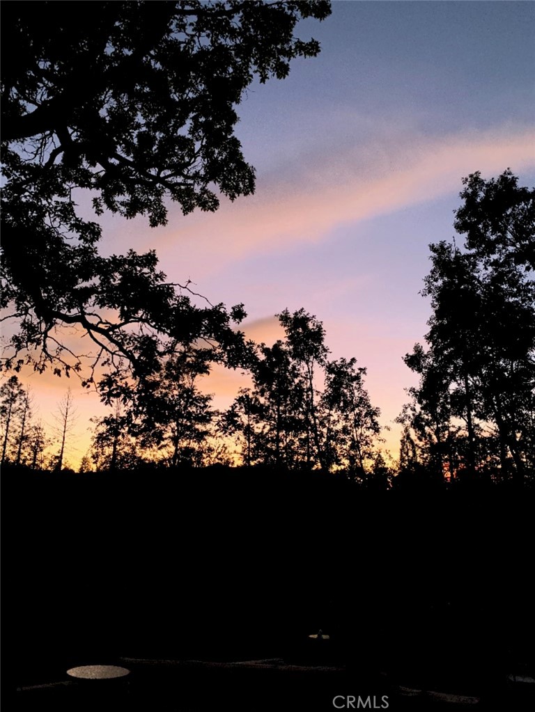 https://media.crmls.org/medias/d1bf5a48-5cf6-4943-a03c-92c8334ca588.jpg?preset=X-Large