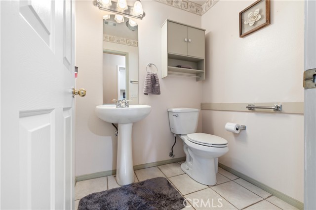 Detail Gallery Image 11 of 33 For 20301 Pima Rd, Apple Valley,  CA 92308 - 4 Beds | 2/1 Baths