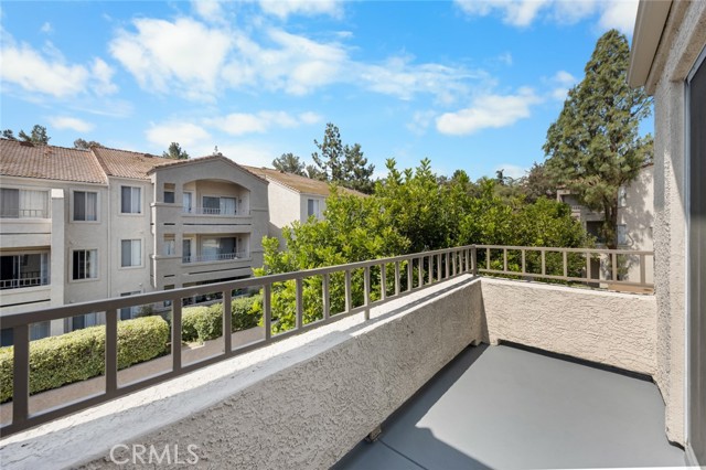 1995 Las Colinas Circle, Corona CA: https://media.crmls.org/medias/d1bf8c7a-7ca7-4028-a517-4d175adaab12.jpg