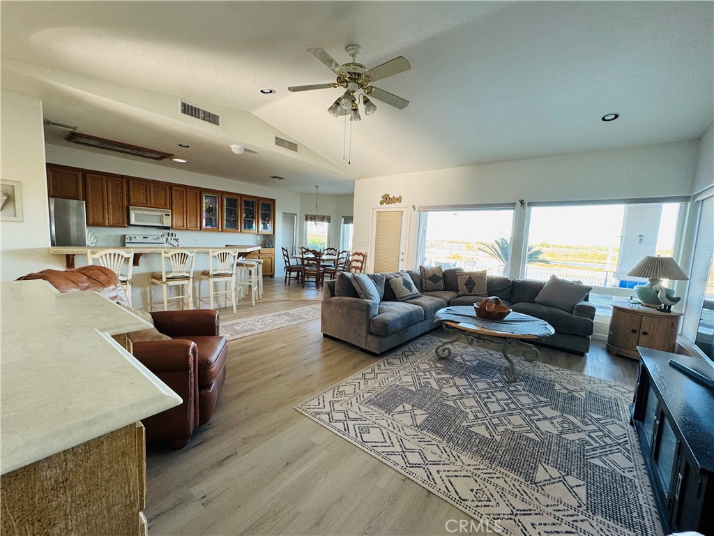 MLS #OC25263380 image #9