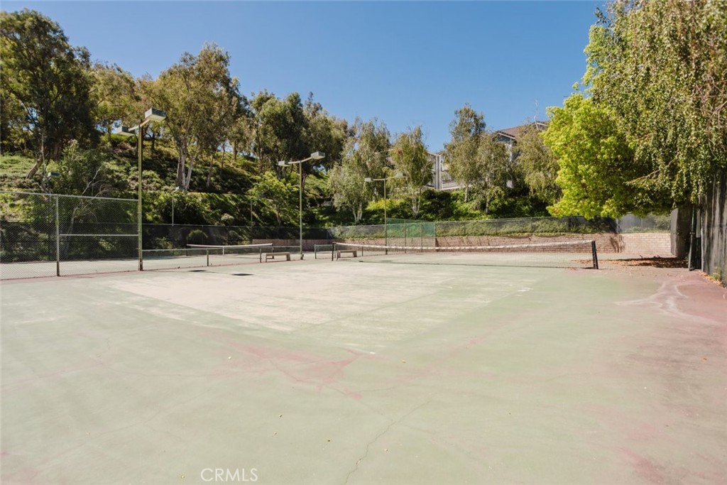 https://media.crmls.org/medias/d1c178b6-0403-43f8-adcb-47bc5931be4a.jpg?preset=X-Large