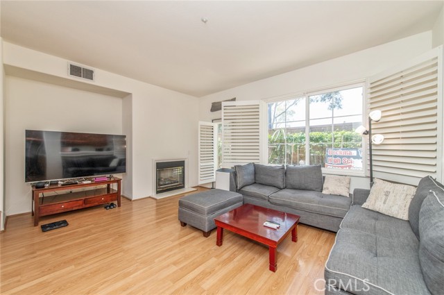 Detail Gallery Image 7 of 52 For 3 Ardmore, Irvine,  CA 92602 - 3 Beds | 2/1 Baths