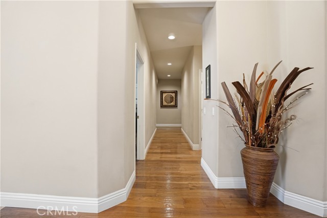 Detail Gallery Image 38 of 69 For 27139 Crystal Springs, Canyon Country,  CA 91387 - 4 Beds | 2/1 Baths