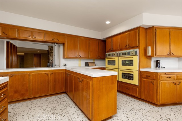 Detail Gallery Image 9 of 46 For 4955 Southridge Ave, View Park,  CA 90043 - 4 Beds | 4/1 Baths