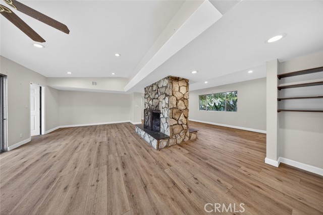 Detail Gallery Image 8 of 45 For 10346 Siesta Dr, Sunland,  CA 91040 - 2 Beds | 3 Baths