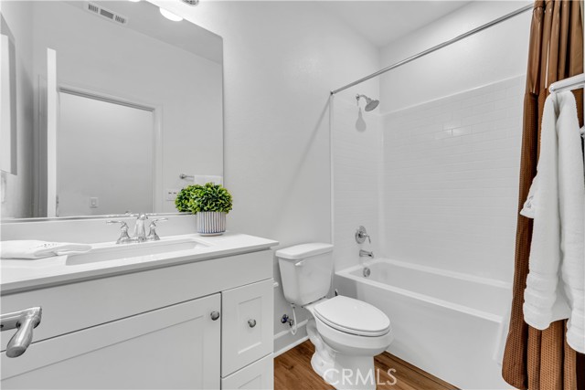 Detail Gallery Image 11 of 38 For 3932 Birchwood Ave, Rosamond,  CA 93560 - 4 Beds | 3 Baths