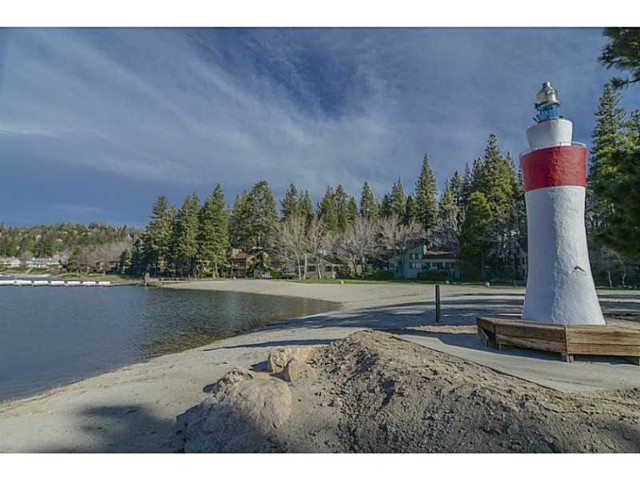 Detail Gallery Image 40 of 43 For 27821 Peninsula Dr. #330, Lake Arrowhead,  CA 92352 - 4 Beds | 2 Baths