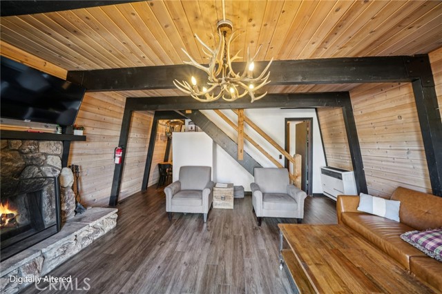 Detail Gallery Image 6 of 29 For 42683 Falcon Ave, Big Bear Lake,  CA 92315 - 2 Beds | 1 Baths