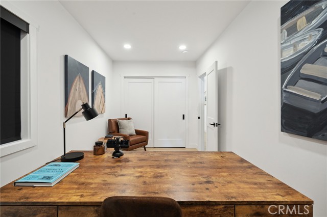 6105 Bellingham Avenue, North Hollywood CA: https://media.crmls.org/medias/d1c45b3b-b3c0-4175-b5a4-5fcd83fd11cc.jpg