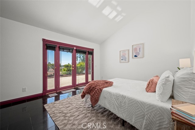 Detail Gallery Image 17 of 44 For 757 Horseshoe Cir, Vista,  CA 92081 - 3 Beds | 2 Baths