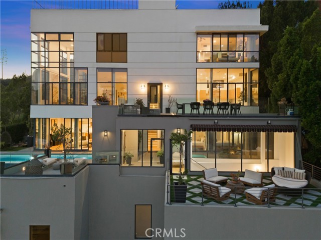 Detail Gallery Image 18 of 37 For 2746 Rinconia Dr, Los Angeles,  CA 90068 - 4 Beds | 3/1 Baths