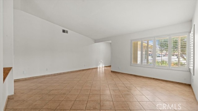 Detail Gallery Image 8 of 38 For 6676 Coloma Way, Jurupa Valley,  CA 92509 - 4 Beds | 2 Baths