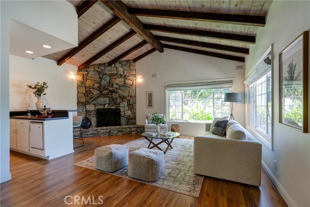 Detail Gallery Image 5 of 32 For 20322 Callaway Ave, Lakewood,  CA 90715 - 3 Beds | 2 Baths
