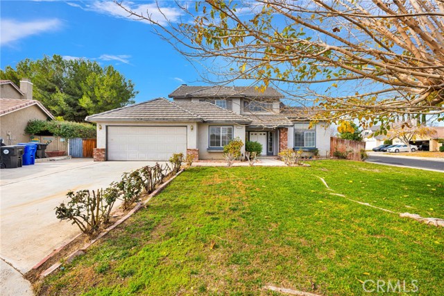 Detail Gallery Image 3 of 66 For 12734 Trotters Ln, Victorville,  CA 92392 - 3 Beds | 3 Baths