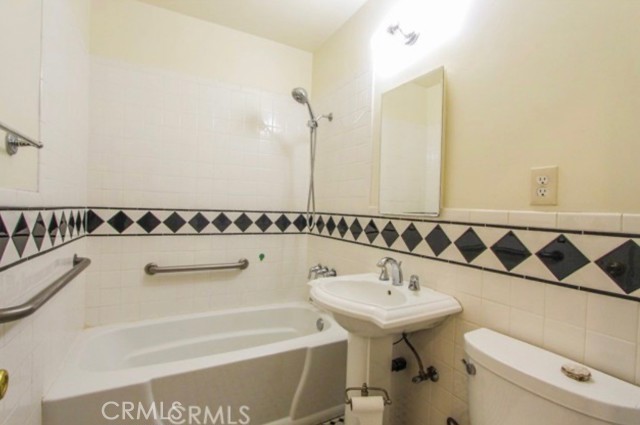 Detail Gallery Image 20 of 27 For 14006 Summer Ave, Norwalk,  CA 90650 - 3 Beds | 2 Baths