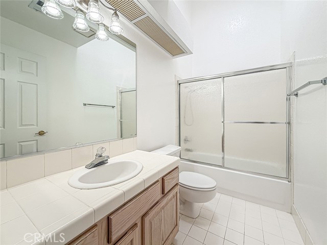 Detail Gallery Image 21 of 36 For 206 Camino Cortina, Camarillo,  CA 93010 - 3 Beds | 3 Baths