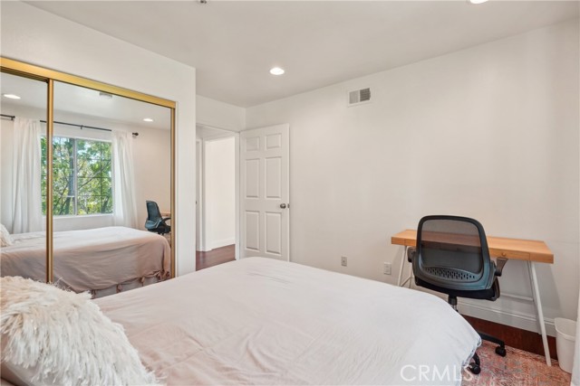 1660 220th Street, Torrance, California 90501, 3 Bedrooms Bedrooms, ,2 BathroomsBathrooms,Condominium,For Sale,220th,PW24131988