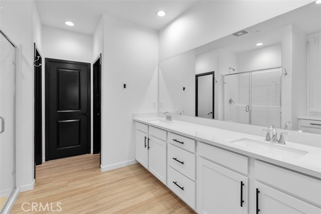 Detail Gallery Image 31 of 41 For 29120 Tanoak, Lake Elsinore,  CA 92530 - 4 Beds | 2/1 Baths