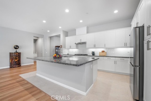 18608 Cedar Crest Drive, Canyon Country CA: https://media.crmls.org/medias/d1c84a42-9ff1-49ed-90f8-489cd84636d8.jpg