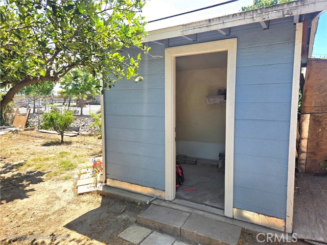 1414 S Douglas Street, Santa Ana CA: https://media.crmls.org/medias/d1c84b9c-bbaf-449b-8f60-69c6a5107f70.jpg