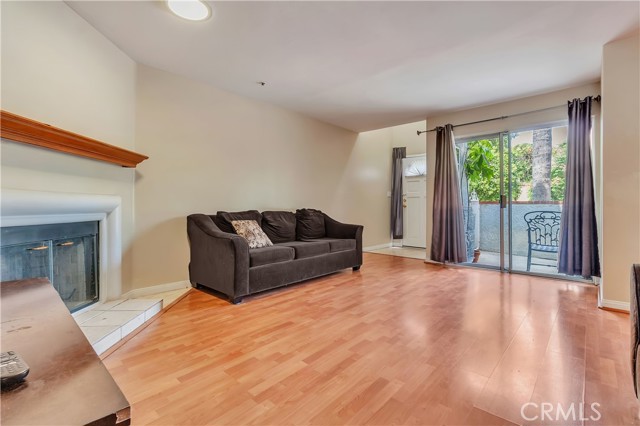 9216 Tobias Avenue, Panorama City CA: https://media.crmls.org/medias/d1c91954-6535-4bc5-b95f-2f182943af40.jpg