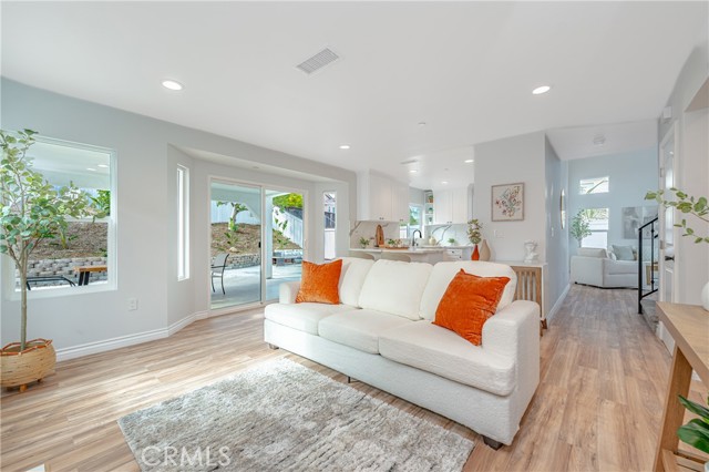 Detail Gallery Image 12 of 36 For 26687 Colt Dr, Corona,  CA 92883 - 4 Beds | 2/1 Baths