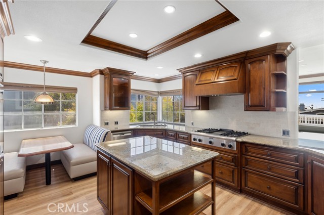 3611 Daffodil Avenue, Corona del Mar CA: https://media.crmls.org/medias/d1ca407c-43c9-4ce8-b59b-8aa528d7eb3a.jpg