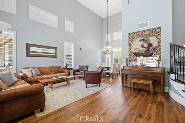 Detail Gallery Image 6 of 74 For 21232 Meander, Trabuco Canyon,  CA 92679 - 6 Beds | 3 Baths