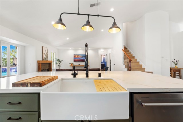 2304 Trickling Creek Drive, La Verne CA: https://media.crmls.org/medias/d1caf488-9c8a-4b40-ac2d-fbdfd1fe4d2e.jpg