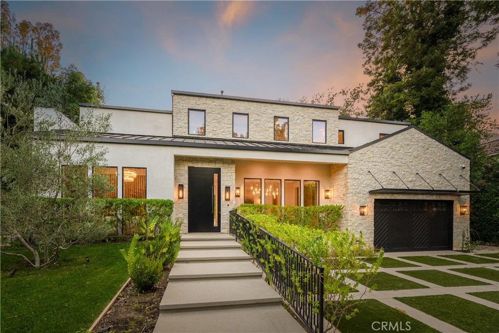 4793 Louise — Modern